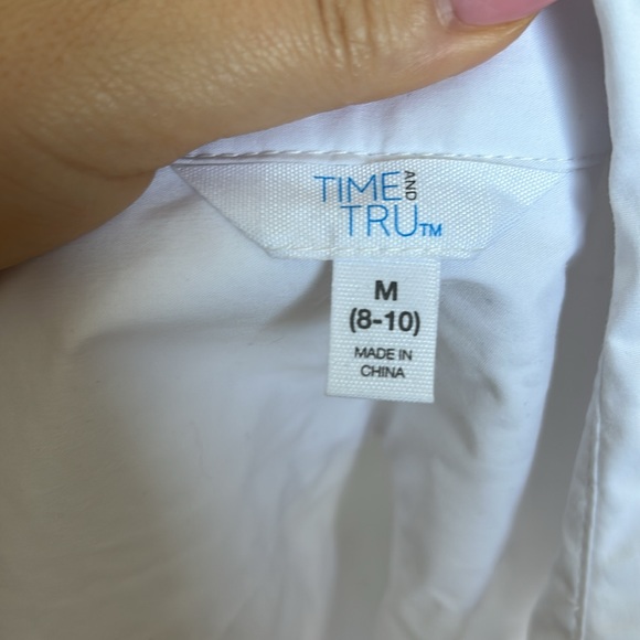 Time & Tru White Button Down Shirt - Medium - Picture 6 of 7